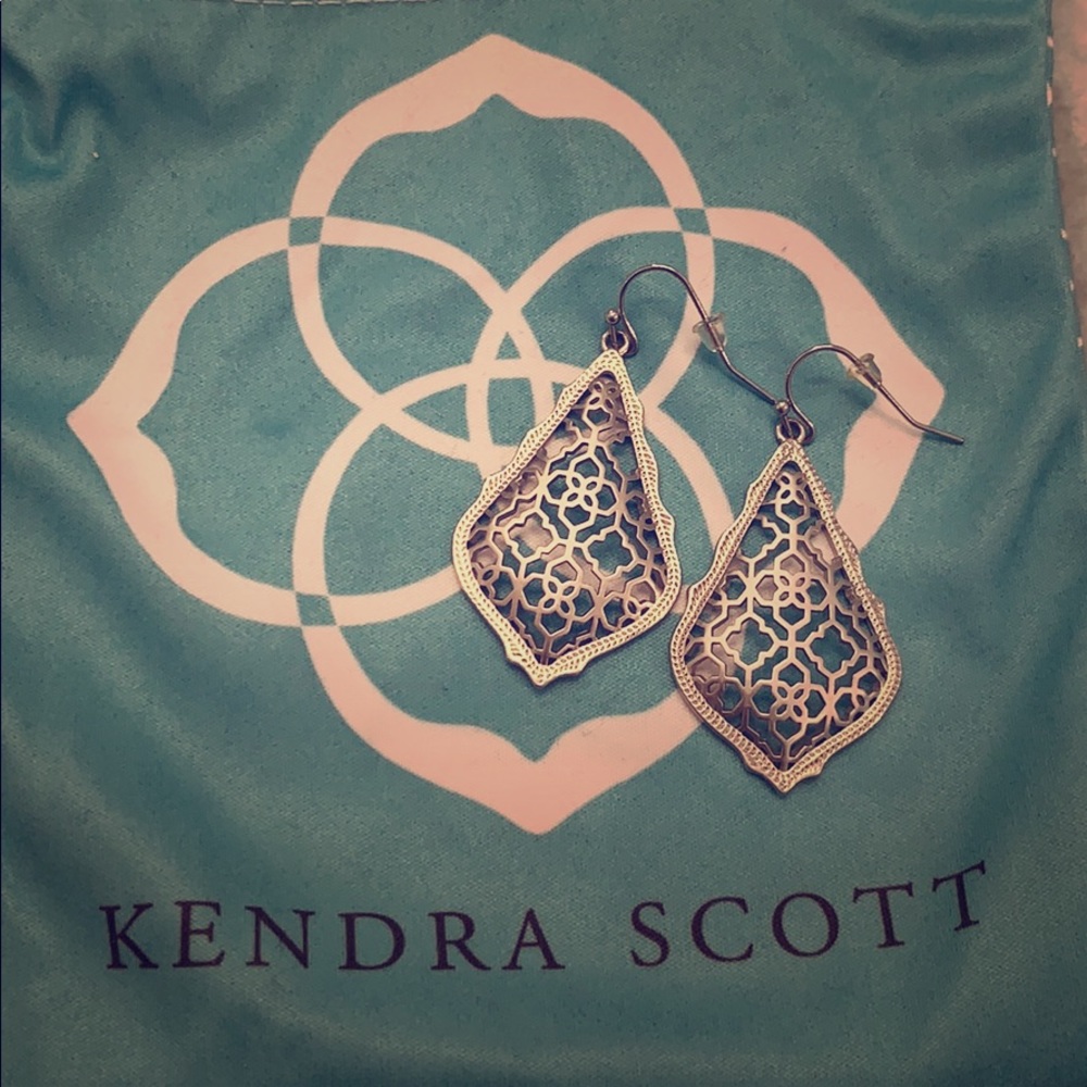 Kendra Scott Addie Earrings